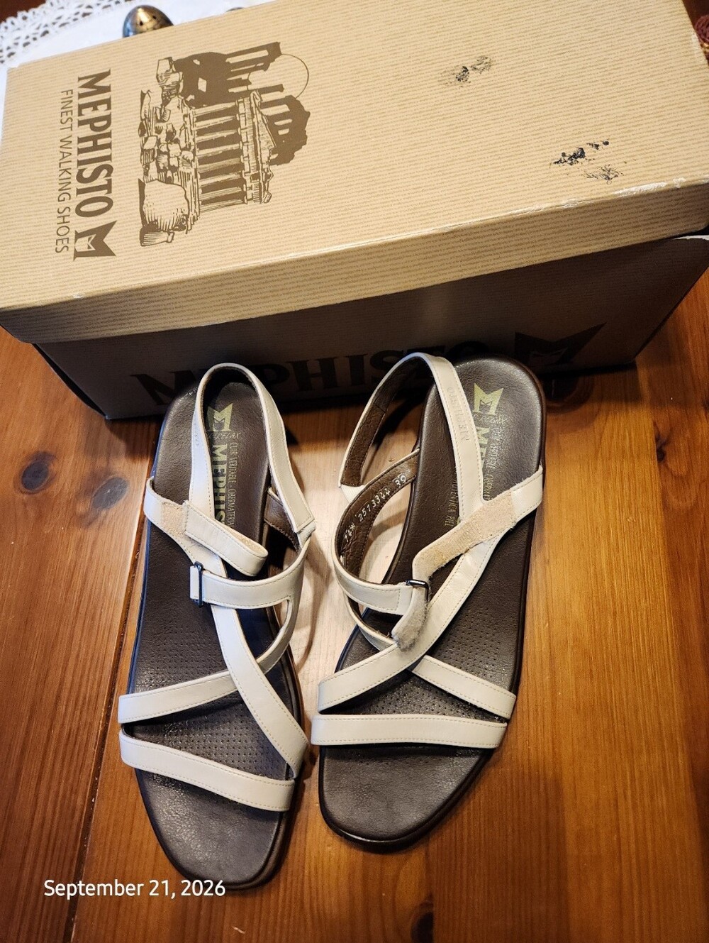 Mephisto Lydia Sandals In Off-white With Box, Nearly New EU 39, US 9